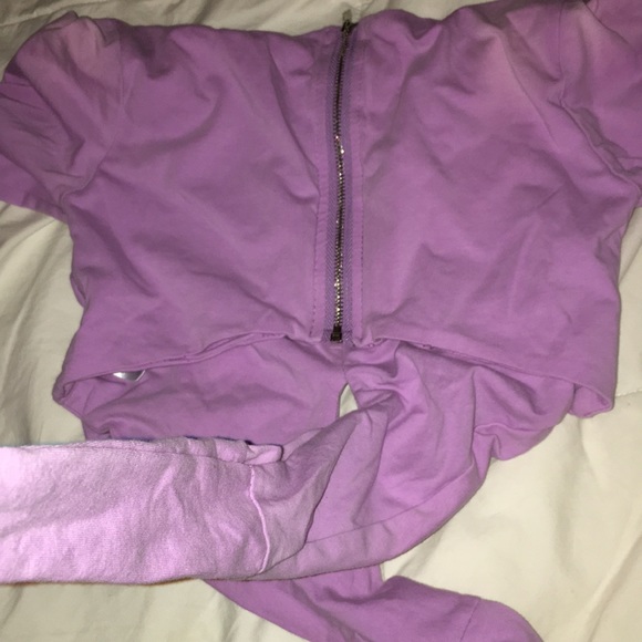 Lavender Tobi crop top with back tie - Picture 5 of 7